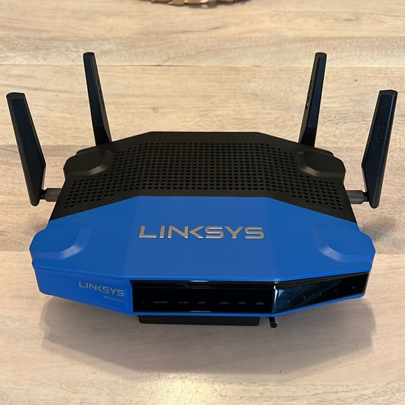 Linksys WRT3200ACM - Picture 2 of 3